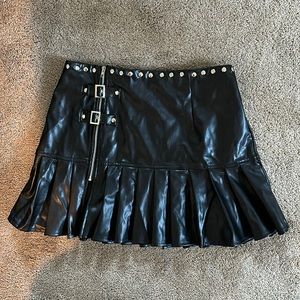 Faux leather mini skirt